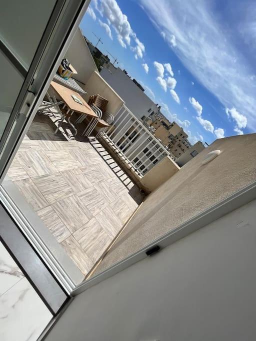 2 Bedroom Apartment In Msida, Malta Bagian luar foto